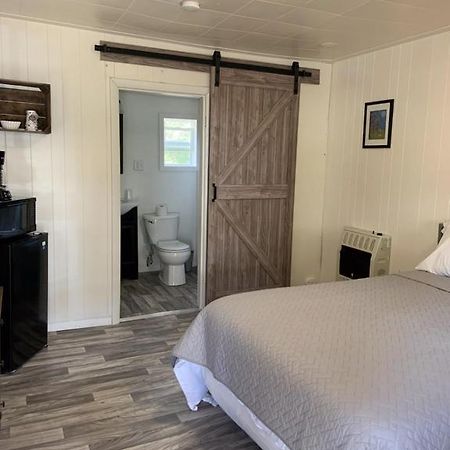 Pine Creek Motel & Campsites Gaines Экстерьер фото